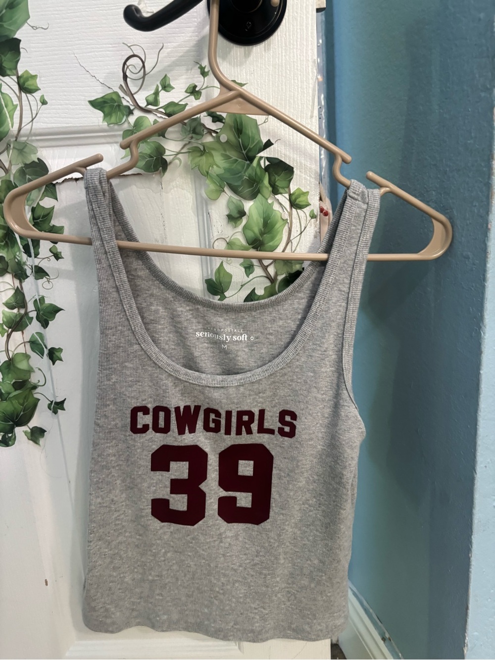 Aeropostale Gray Tank Top with Burgundy "Cowgirls 39" Print